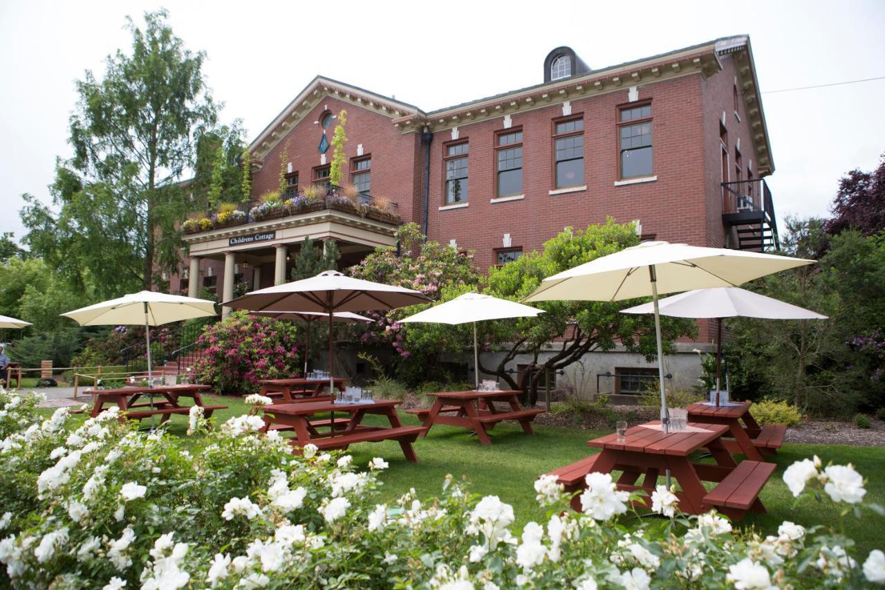 Mcmenamins Grand Lodge Форест Гроув Екстериор снимка