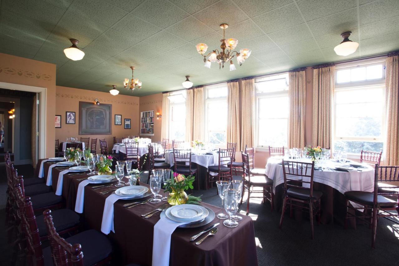 Mcmenamins Grand Lodge Форест Гроув Екстериор снимка